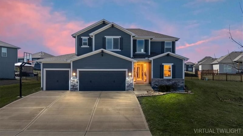 25247 147th Ct, Olathe, KS 66061