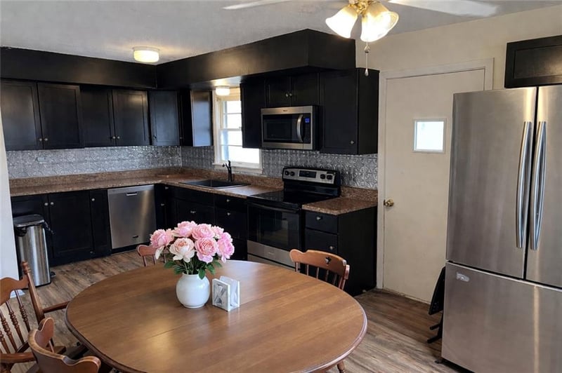 502 Ash St, Lee's Summit, MO 64063
