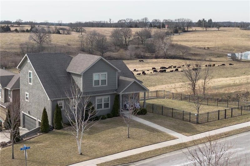 13803 Knipp St, Bonner Springs, KS 66012