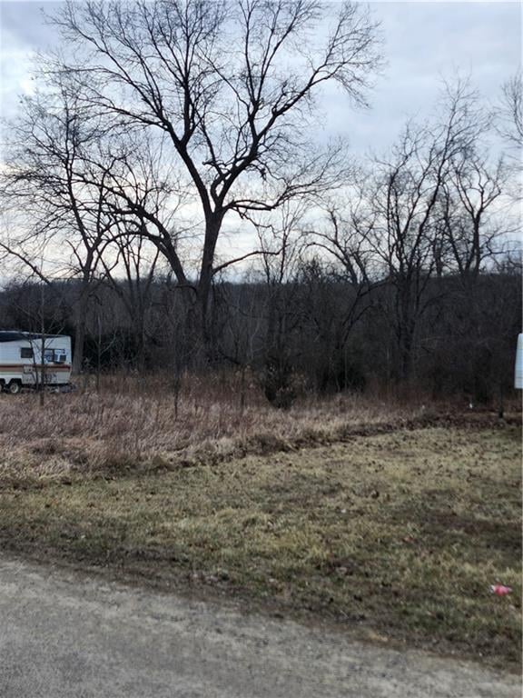 174 Holiday Dr, Linn Valley, KS 66040