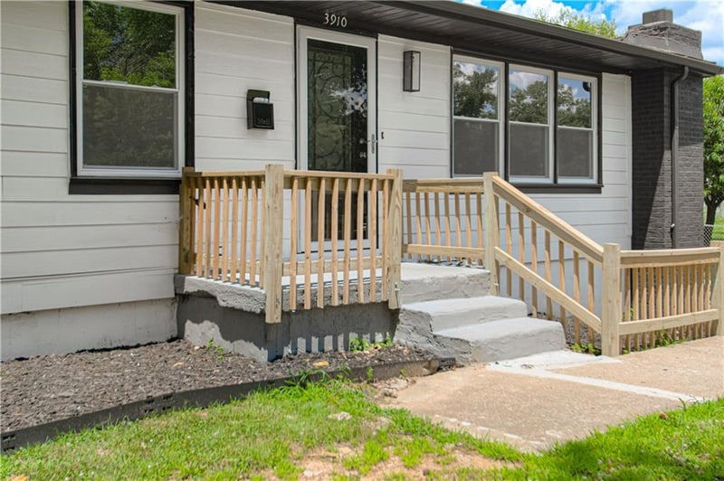 3910 Sewell Ave, Kansas City, KS 66104