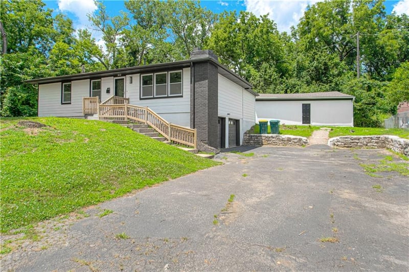 3910 Sewell Ave, Kansas City, KS 66104