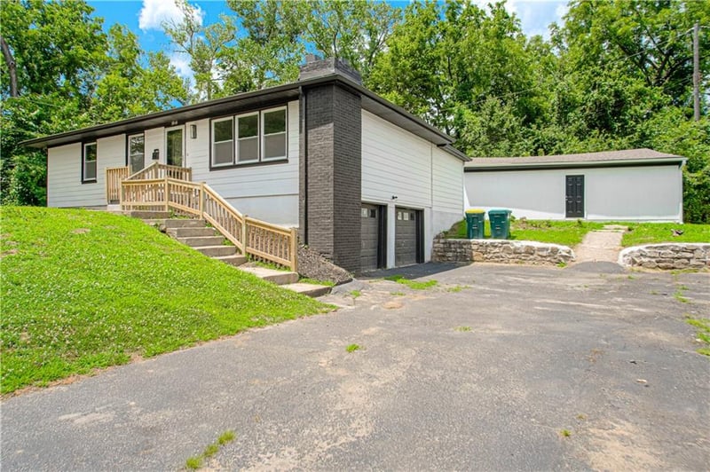 3910 Sewell Ave, Kansas City, KS 66104