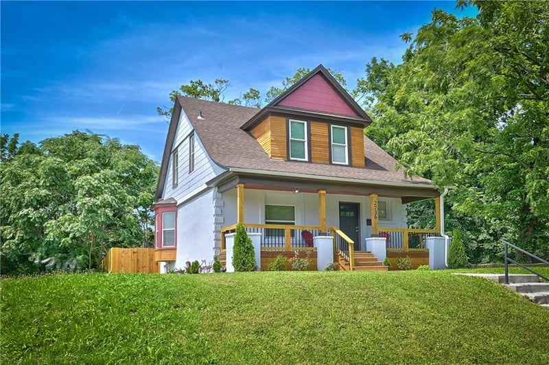 2736 Olive St, Kansas City, MO 64109
