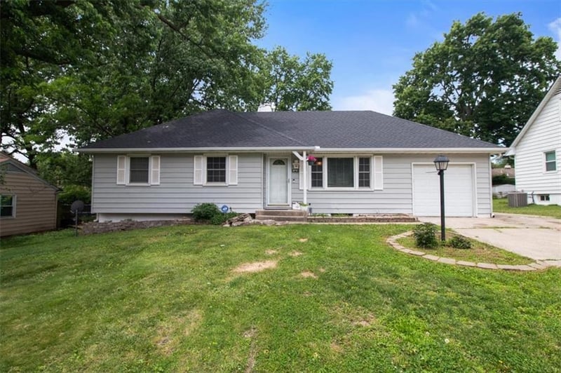 4216 Union St, Independence, MO 64055