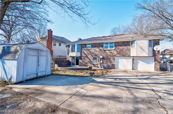 8917 88th Ter, Kansas City, MO 64138