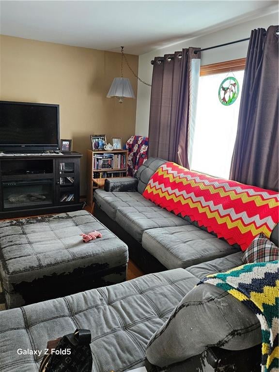 8315 Gregory Blvd, Kansas City, MO 64133