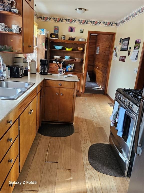 8315 Gregory Blvd, Kansas City, MO 64133