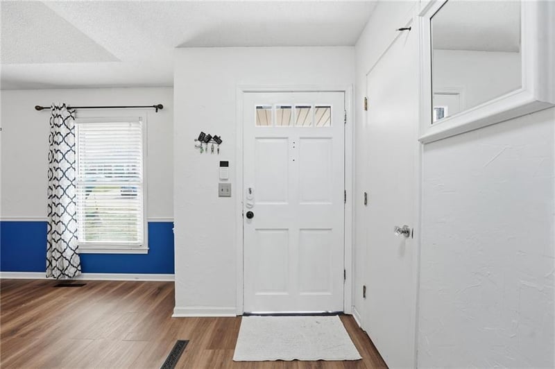 518 65th Ter, Kansas City, MO 64118