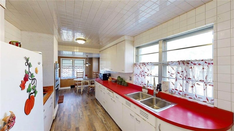 4000 Campbell St, Kansas City, MO 64110