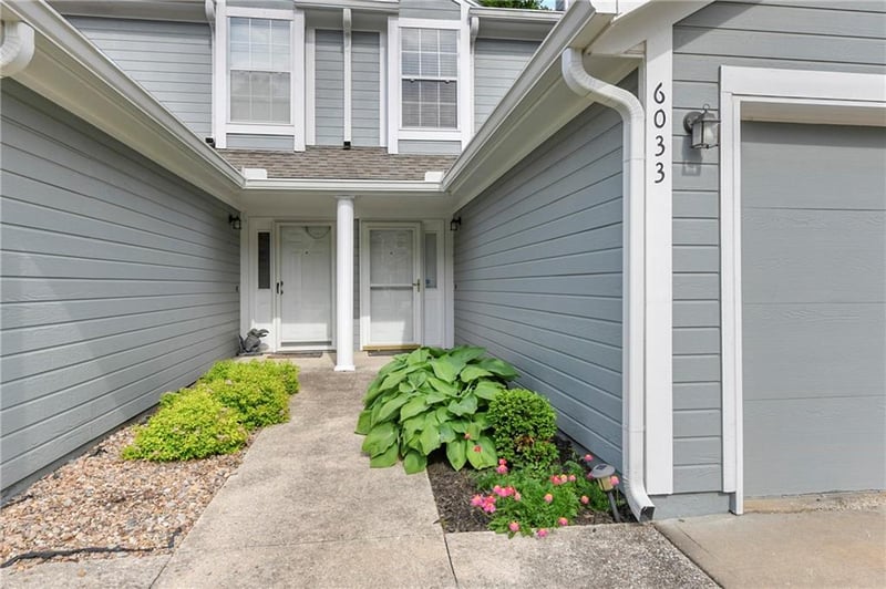 6033 Moonstone Dr, Lee's Summit, MO 64064
