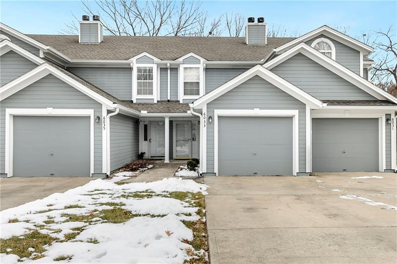 6033 Moonstone Dr, Lee's Summit, MO 64064