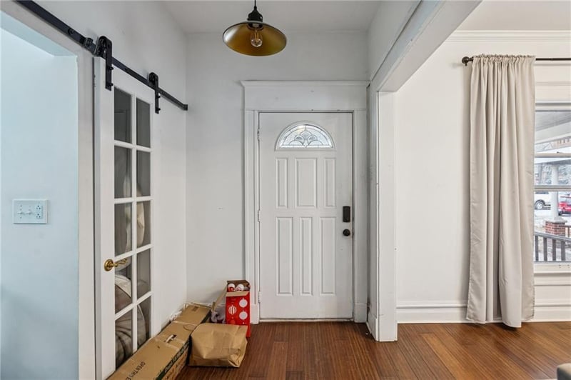 3314 Charlotte St, Kansas City, MO 64109