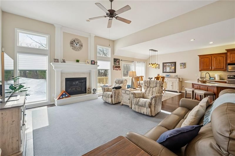 9619 100th St, Kansas City, MO 64157