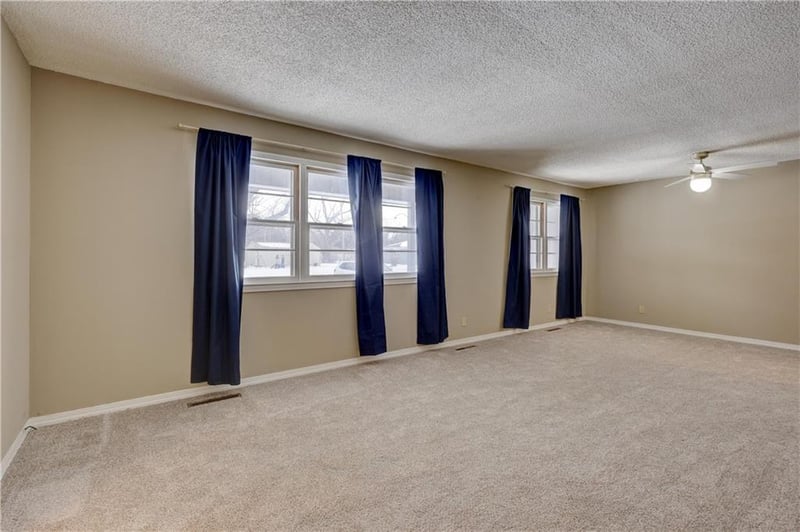 2002 Michigan St, Pittsburg, KS 66762