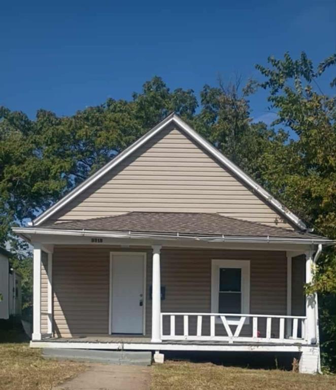 3318 24th St, Kansas City, MO 64127