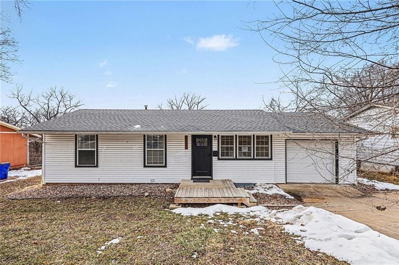 14804 Bellaire Ave, Grandview, MO 64030