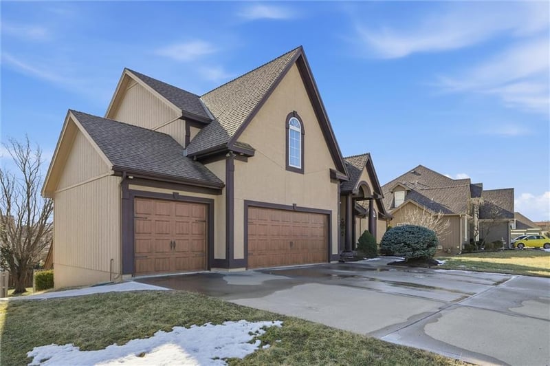 6505 N Spruce Ave, Kansas City, MO 64119