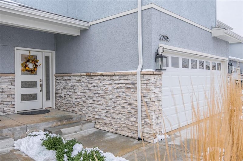 22915 W 72nd Ter, Shawnee, KS 66227