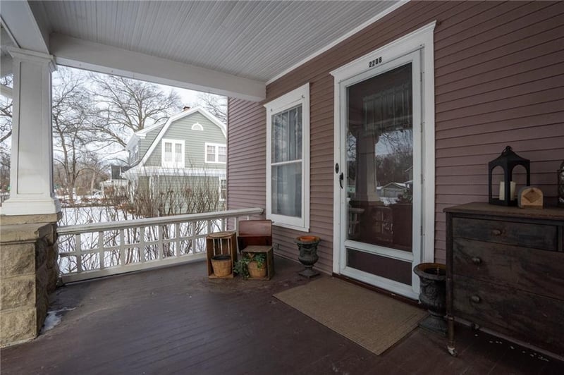 2208 Massachusetts St, Lawrence, KS 66046