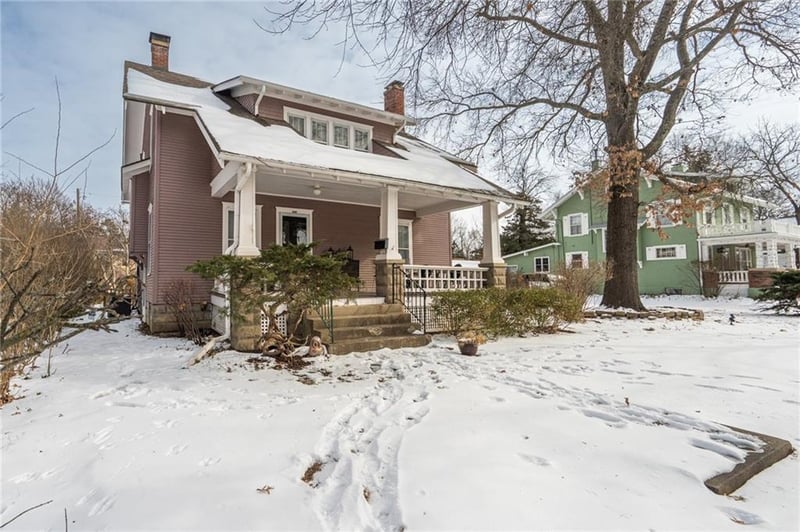 2208 Massachusetts St, Lawrence, KS 66046