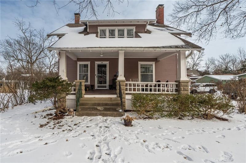 2208 Massachusetts St, Lawrence, KS 66046