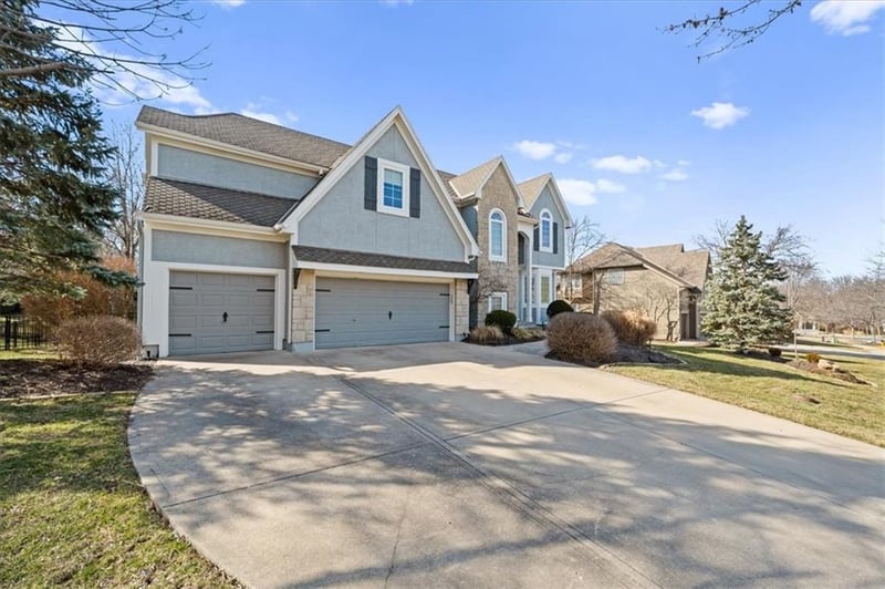 14002 Bond St, Overland Park, KS 66221