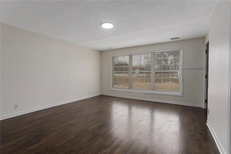 1219 88th St, Kansas City, MO 64155