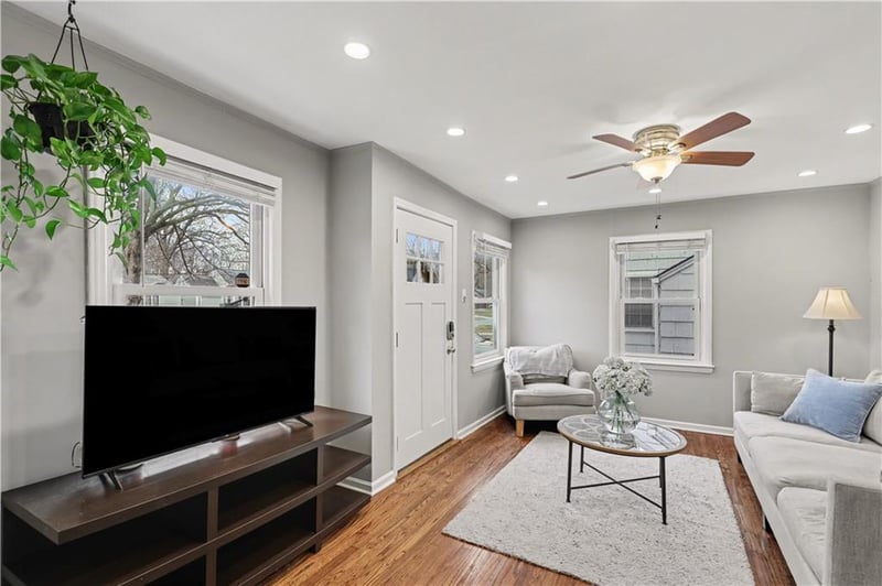 7824 Jefferson St, Kansas City, MO 64114