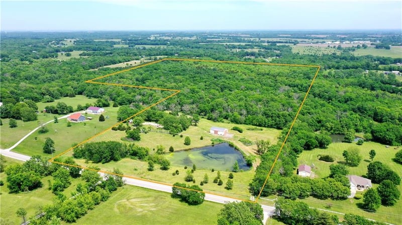 13003 Outer Belt Rd, Lone Jack, MO 64070
