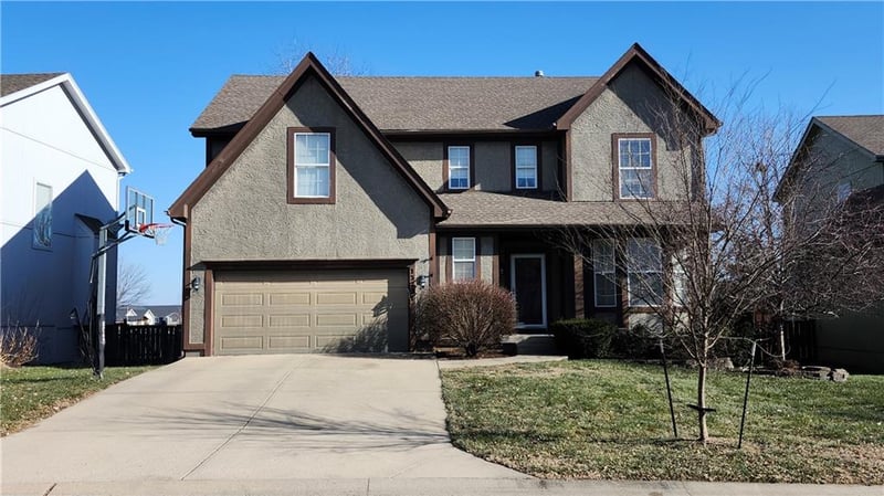13721 Parkhill St, Overland Park, KS 66221