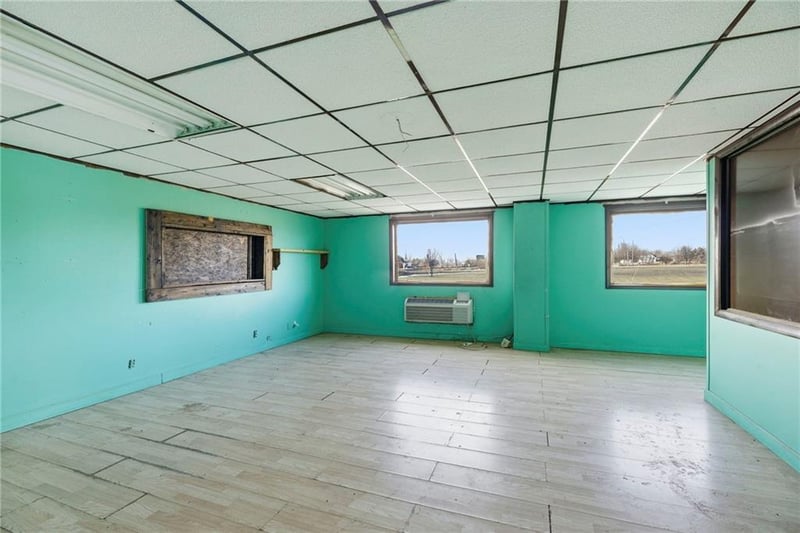 1108 4th Ter, Garnett, KS 66032