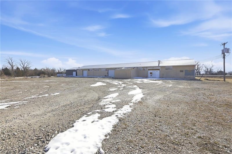 1108 4th Ter, Garnett, KS 66032