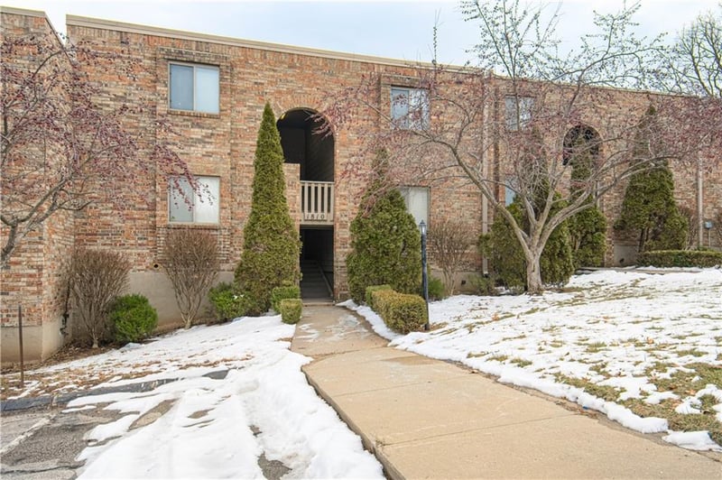 1810 97th St #A, Kansas City, MO 64131