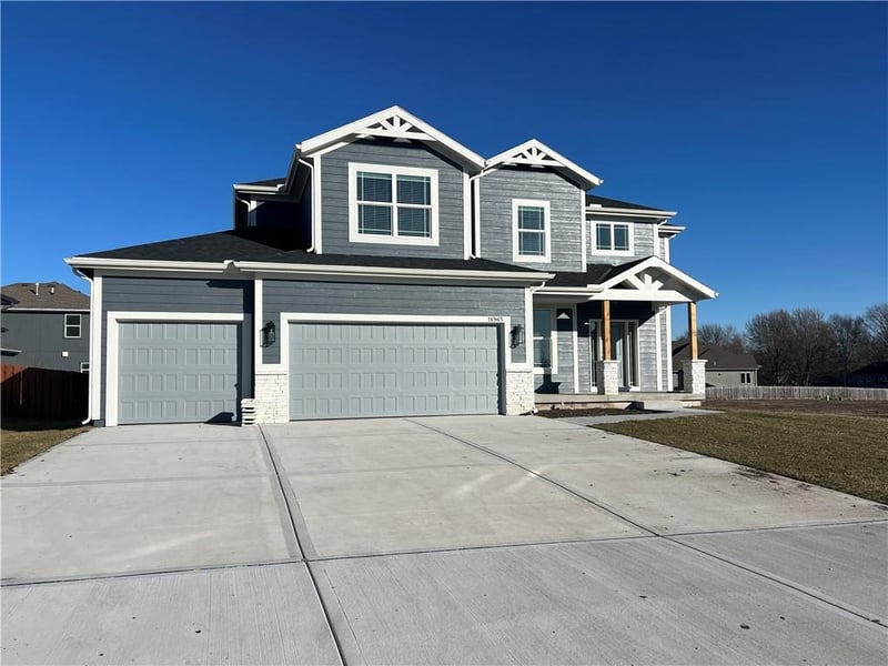 16965 Brentwood St, Olathe, KS 66062