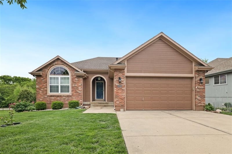 4421 72nd Ter, Kansas City, MO 64119