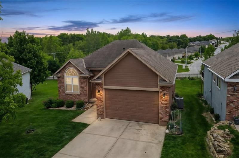 4421 72nd Ter, Kansas City, MO 64119