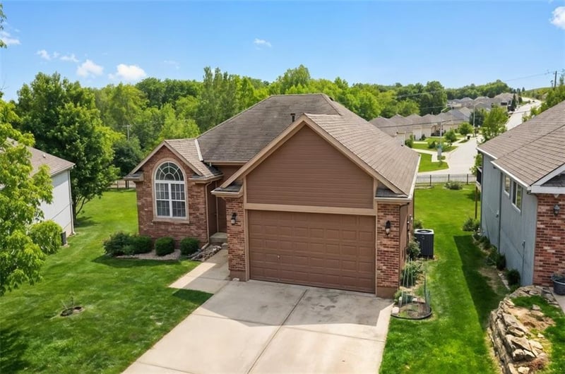 4421 72nd Ter, Kansas City, MO 64119
