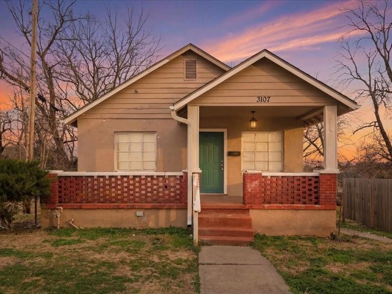 3107 Elmwood Ave, Kansas City, MO 64128