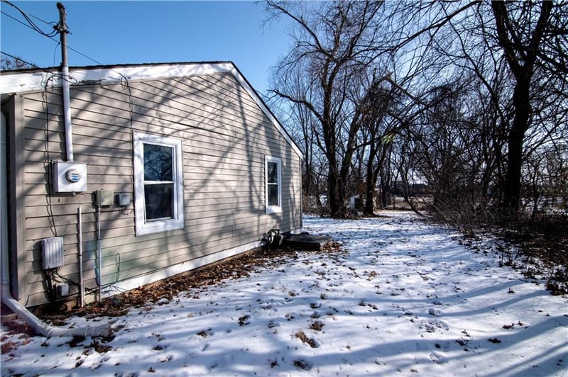 7923 Harris Ave, Raytown, MO 64138