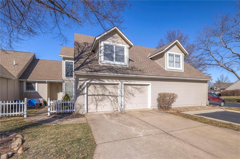 15430 Floyd St, Overland Park, KS 66223