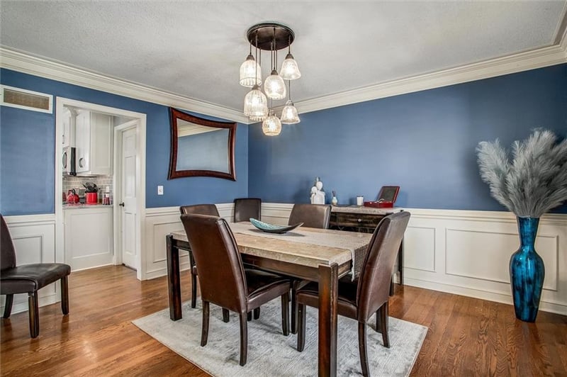 8016 Flora Ave, Kansas City, MO 64118