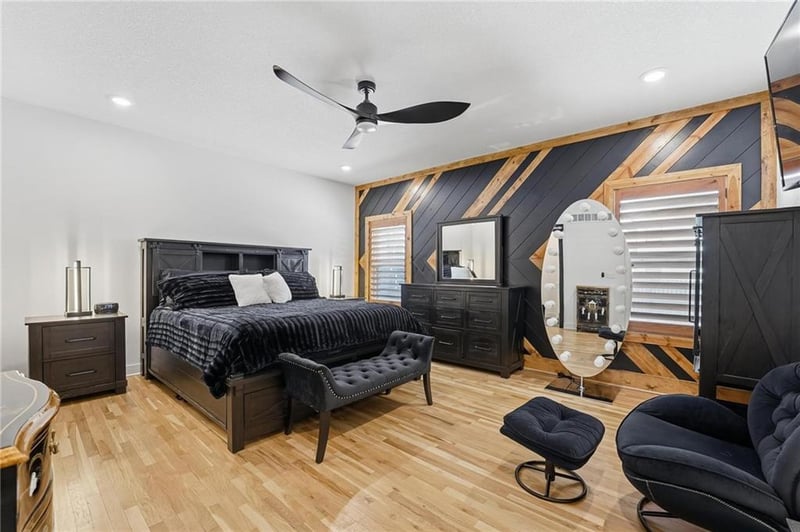 9702 NW 75th St, Weatherby Lake, MO 64152