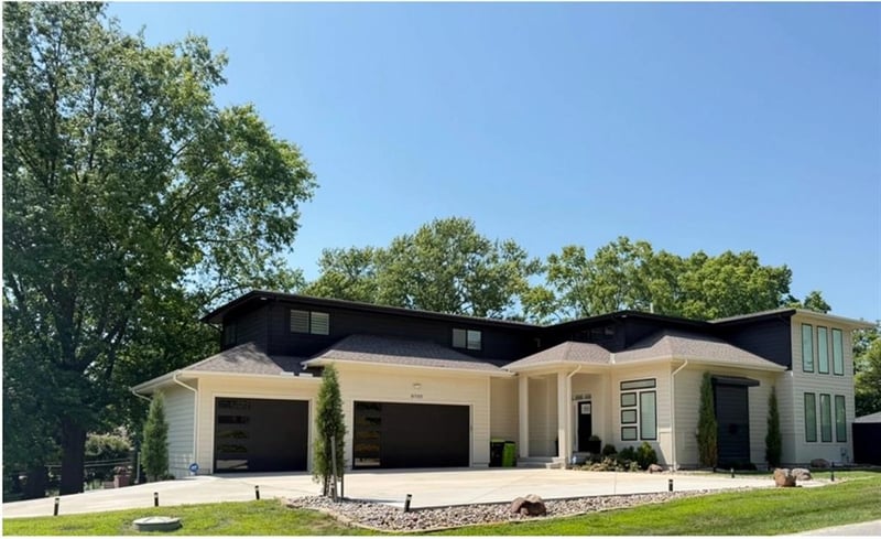 9702 NW 75th St, Weatherby Lake, MO 64152