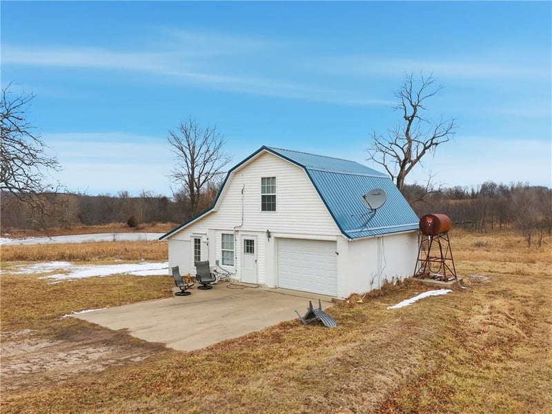 3815 476 Rd, Osceola, MO 64776