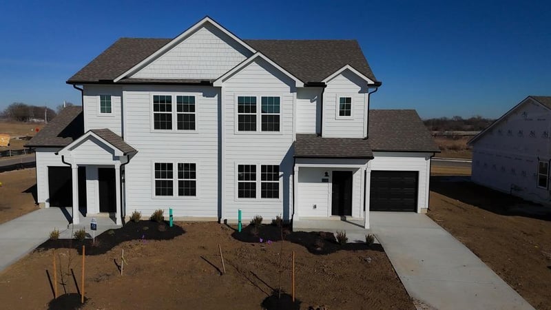12418 Acacia Dr, Lee's Summit, MO 64086