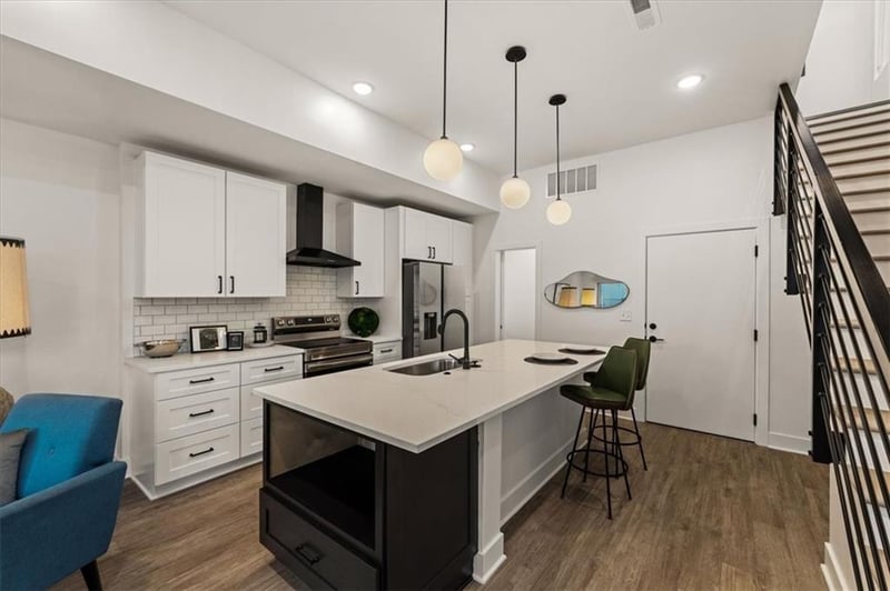 1229 E 29th St, Kansas City, MO 64109