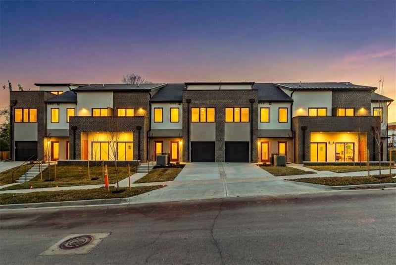 1229 E 29th St, Kansas City, MO 64109