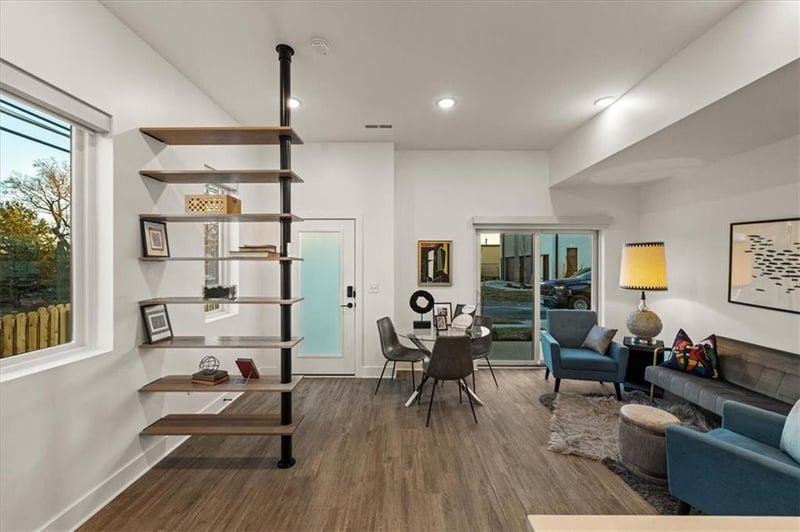 1229 E 29th St, Kansas City, MO 64109