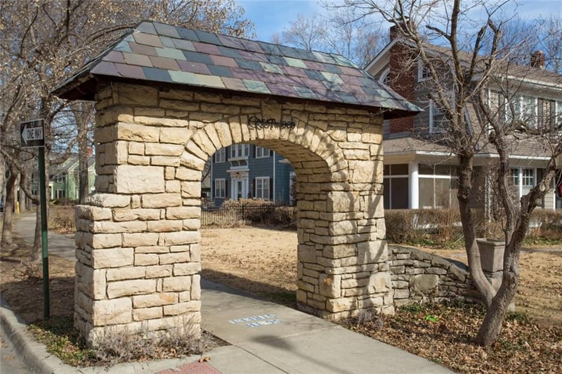 524 E 56th St, Kansas City, MO 64110